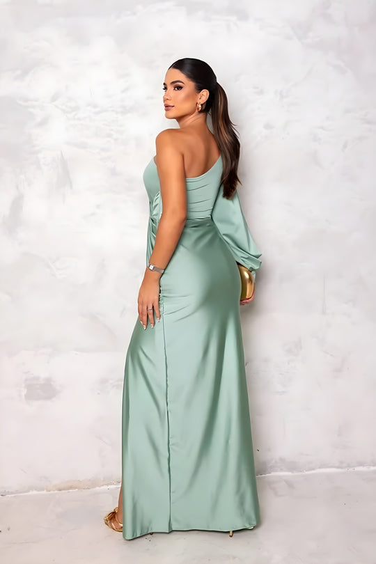 Kvinders Satin One-Sleeve Kjole med Slids
