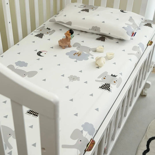 Babylagensæt til tremmeseng med elefantmotiv 7