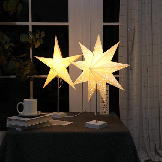 Bordlampe med Stjernedesign 2