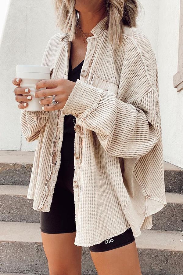Dame Jakke med Elegante Knapper 2