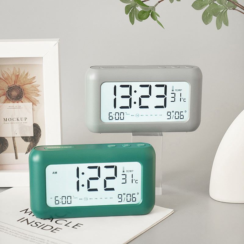 Digitalt Vækkeur med Snooze-Funktion og Temperaturvisning 2