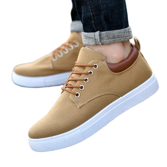 Herresneakers i stilrent design 0