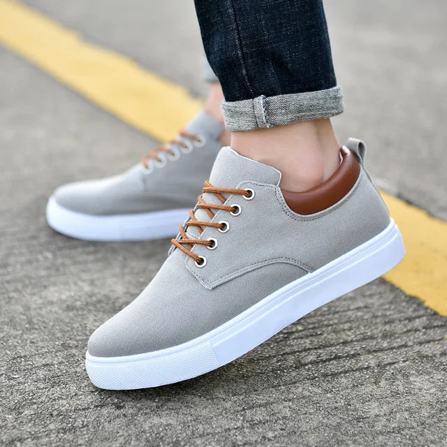 Herresneakers i stilrent design 7