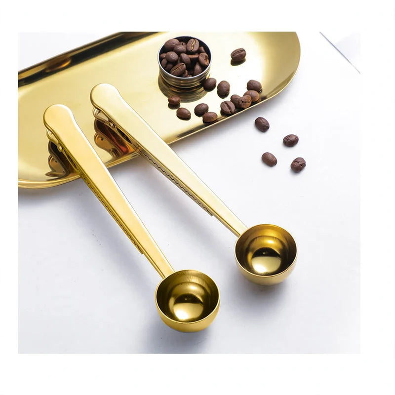 Kaffeske med integreret låsetang til præcis dosering og forsegling 0