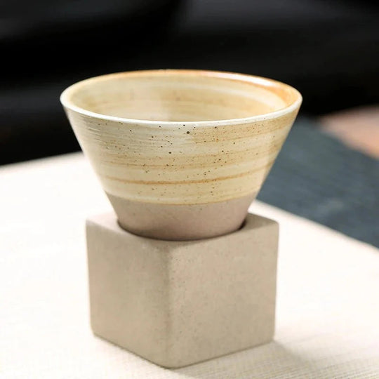 Kegleformet Kaffekrus Kunstnerisk Design 14