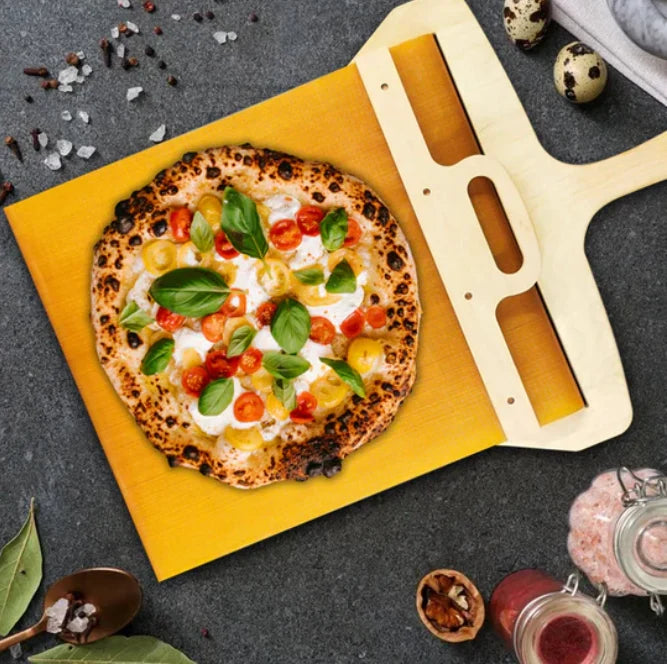 Køkkenredskab til pizza med glidende funktion og non-stick overflade 0