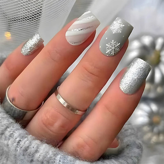 Kvinders Falske Negle Festligt Design med Snefnug og Glitter 0
