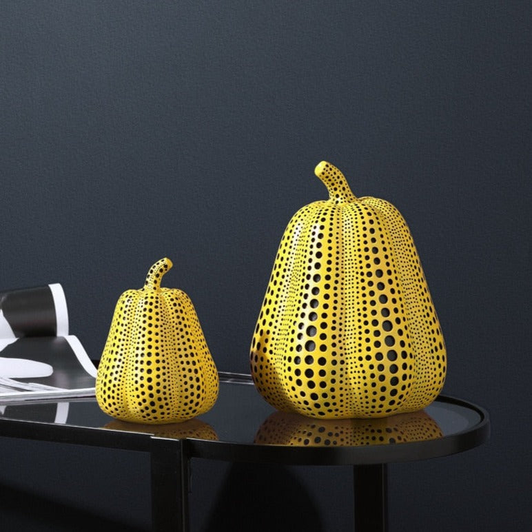 Moderne Græskar Skulptur Med Polka Prikker 2