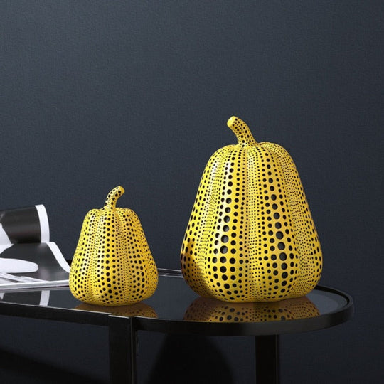 Moderne Græskar Skulptur Med Polka Prikker 2