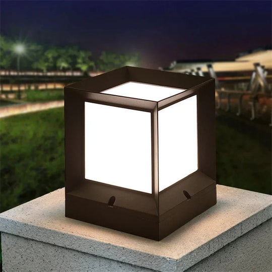 Moderne Udendørs Lampe til Indkørsler og Haver med 12W LED Belysning 0