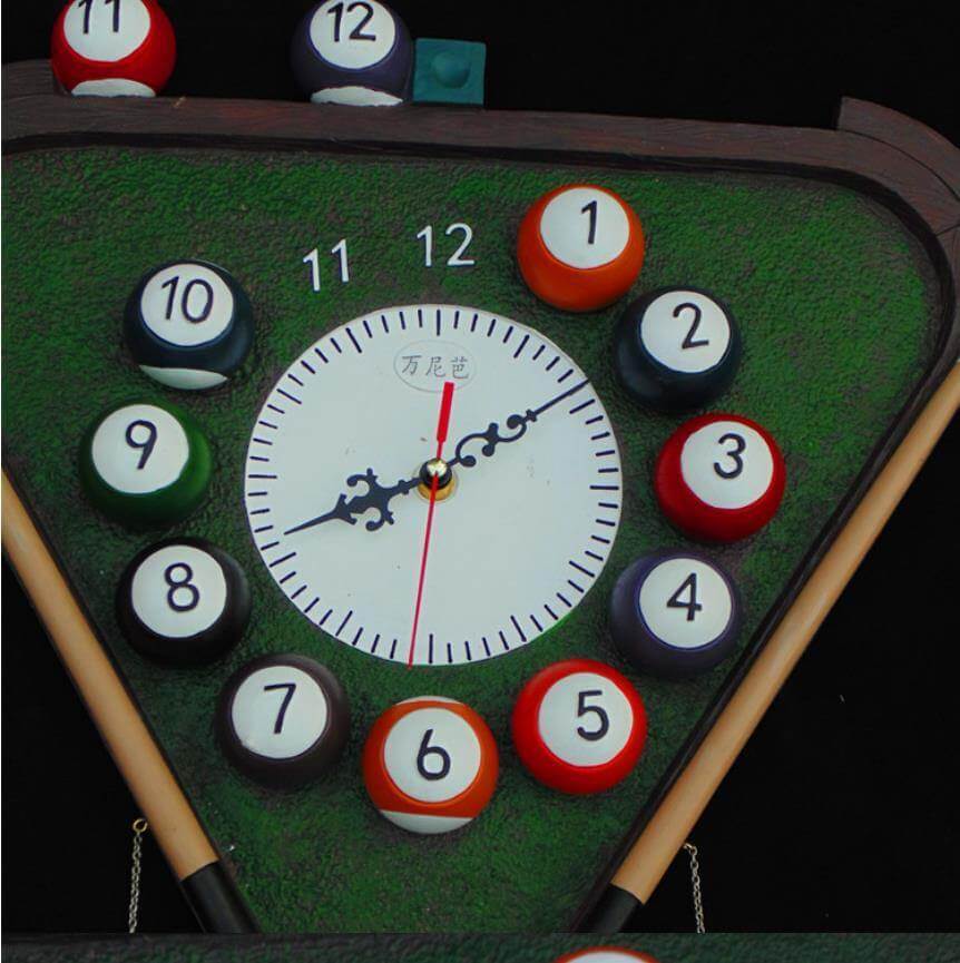 Moderne Vægur med 3D Poolbolde Design til Billardrum 2