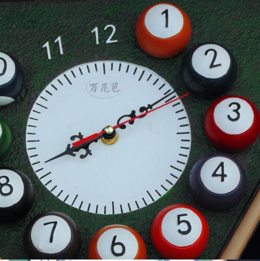 Moderne Vægur med 3D Poolbolde Design til Billardrum 4