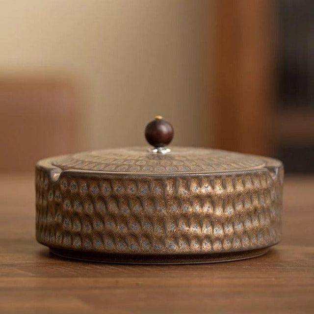 Retro Askebæger med Låg - Håndlavet Keramisk Design 9