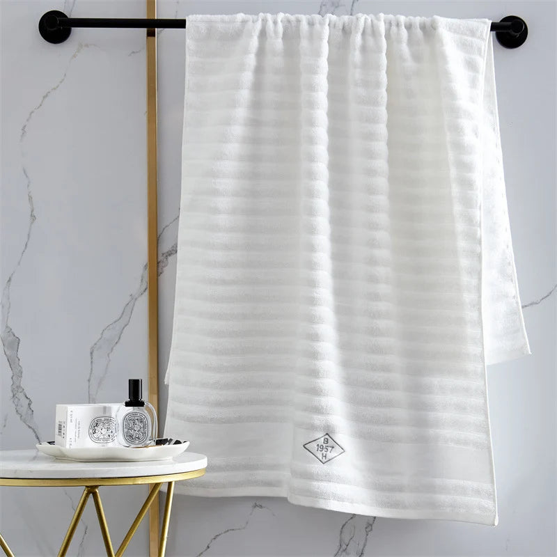 Unisex Badehåndklæde Ribbet Struktur med Broderi 9