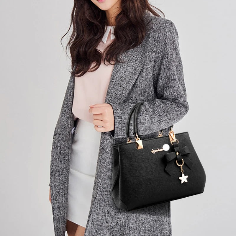 Messenger-taske til kvinder med blomstercharm