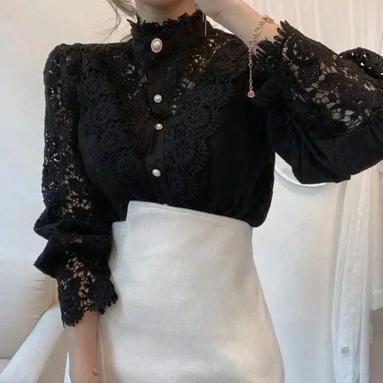 Blomsterbluse med hul blonder til kvinder