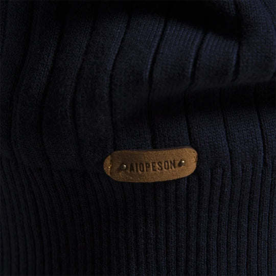 Strikket sweater med standkrave til mænd